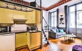 Appartement Chic & Baroque Avec Parking Securise